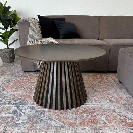 Janus Lamellen Couchtisch - Geräucherte Eiche Ø78